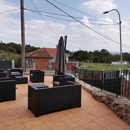 Pensión Carrioza Turístico Parada del Sil